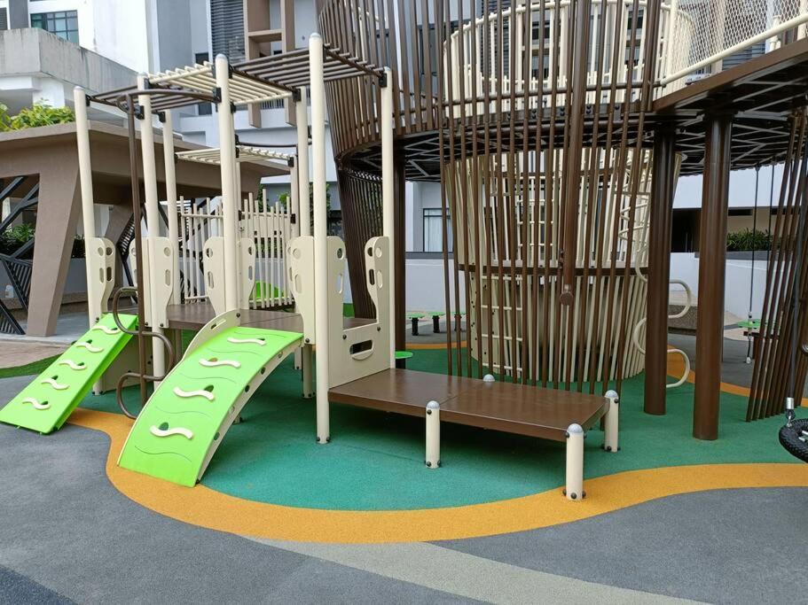Sky Trees 4 Guests High Floor Nflix Hbo Disney Garden View A1801 Джохор-Бару Екстер'єр фото